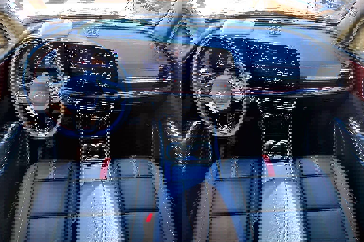 Used 2024 Chevrolet Traverse RS w/ LPO, Floor Liner Package image 15