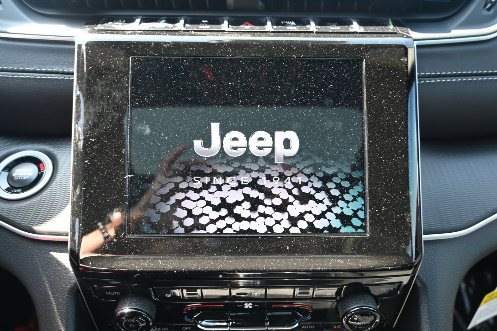 New 2026 Jeep Grand Cherokee Laredo X AWD/4WD image 11