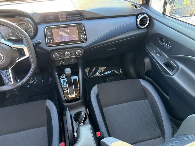 Used 2025 Nissan Versa SV image 17