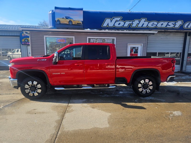 Used 2022 Chevrolet Silverado 2500 LT w/ Convenience Package image 1
