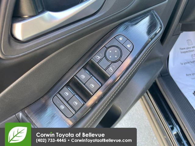 Used 2025 Nissan Rogue SV image 19