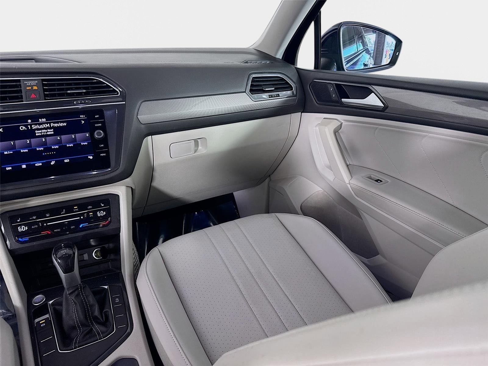 Used 2023 Volkswagen Tiguan SE FWD image 24