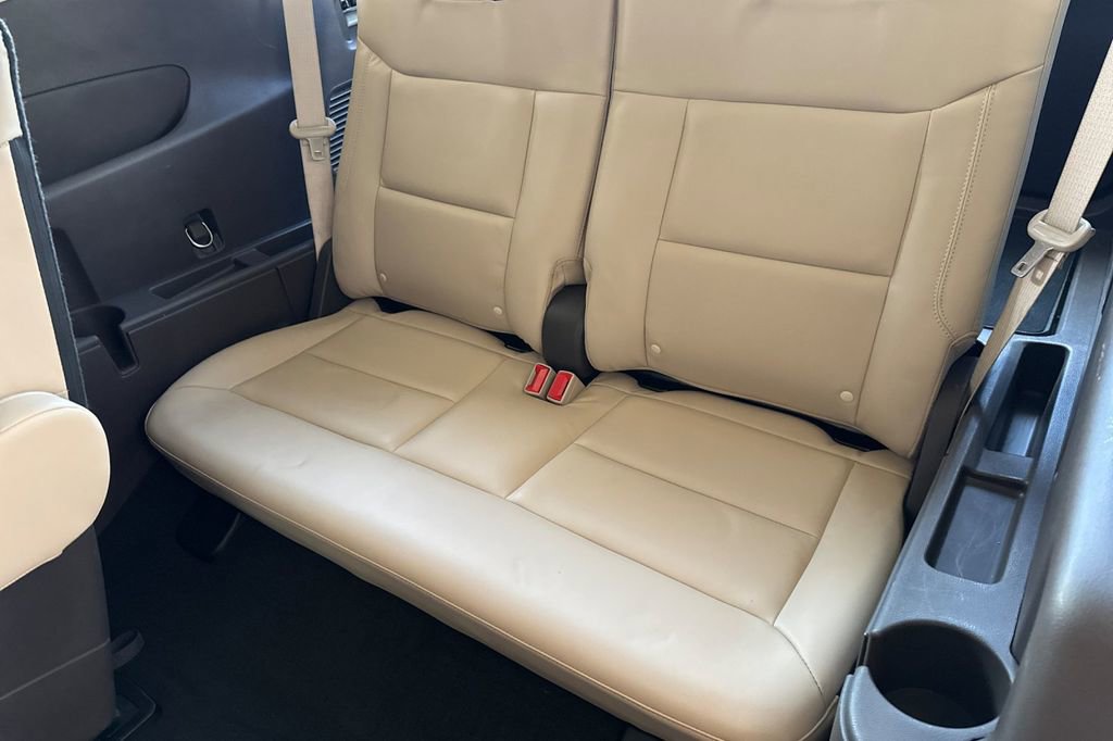 Used 2022 Ford Explorer Platinum w/ Class IV Trailer Tow Package image 17