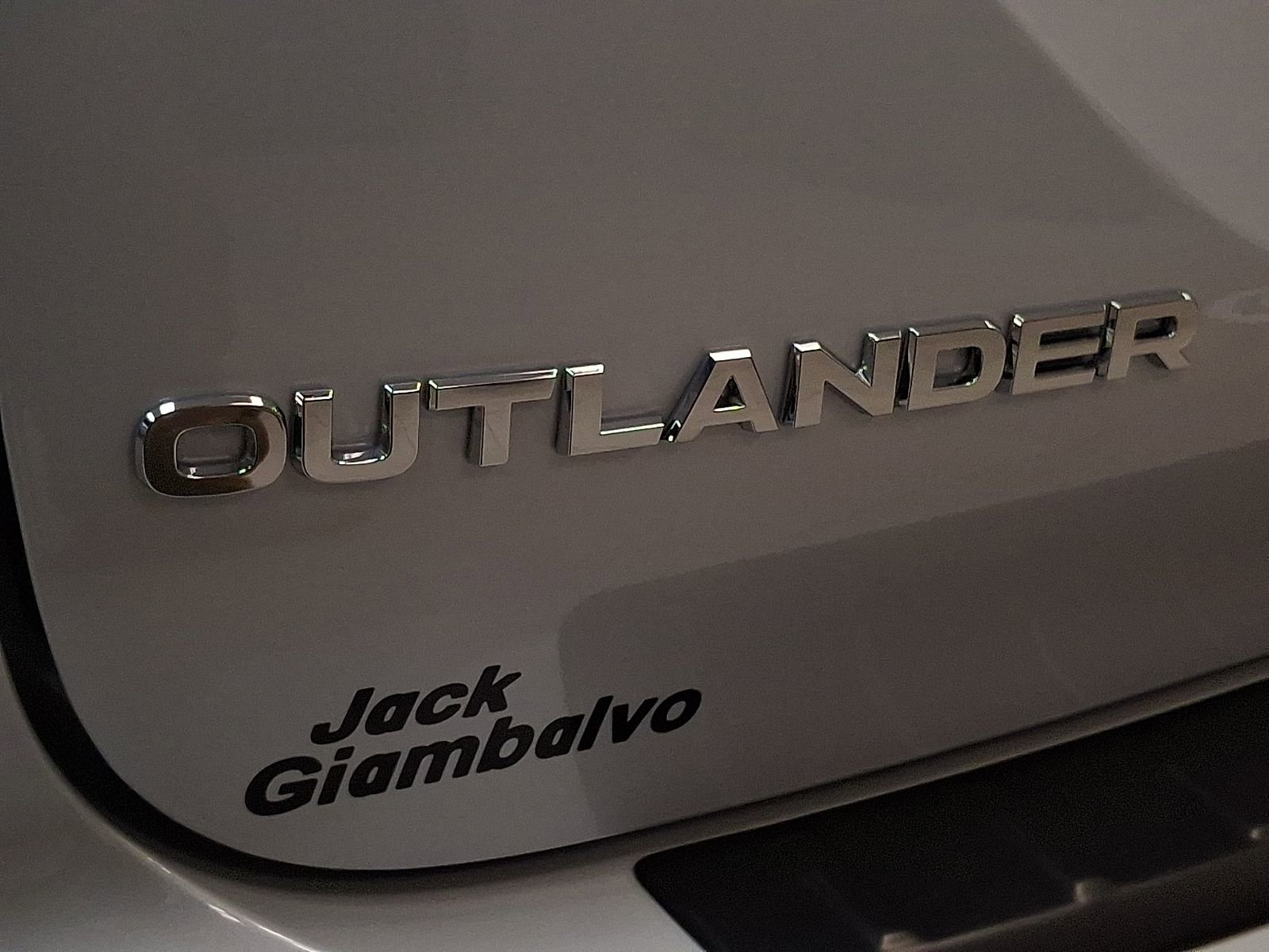 New 2026 Mitsubishi Outlander AWD image 25