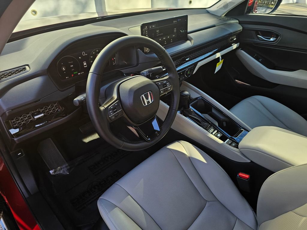 Used 2025 Honda Accord EX-L image 9