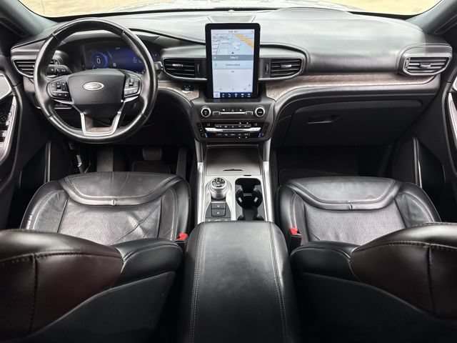 Used 2020 Ford Explorer Platinum w/ Premium Technology Package AWD/4WD image 11