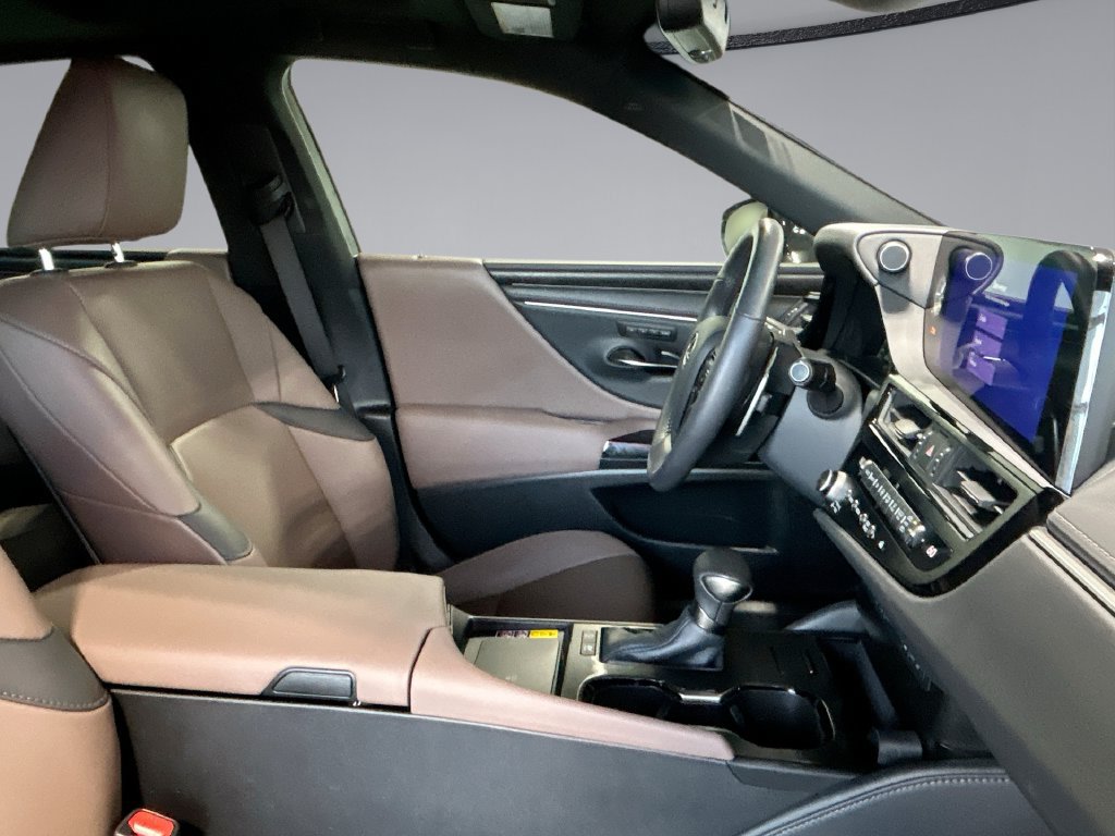 Used 2023 Lexus ES 300h w/ Premium Package FWD image 30