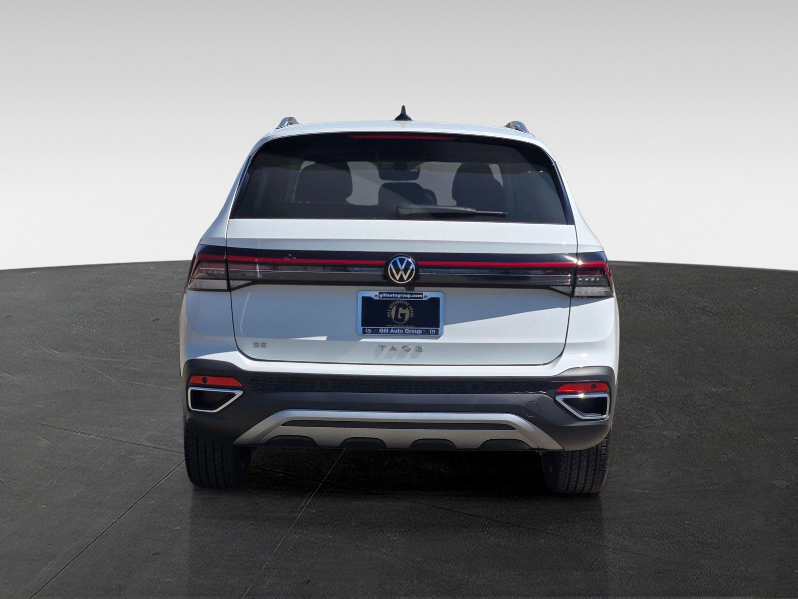 New 2026 Volkswagen Taos SE FWD image 5