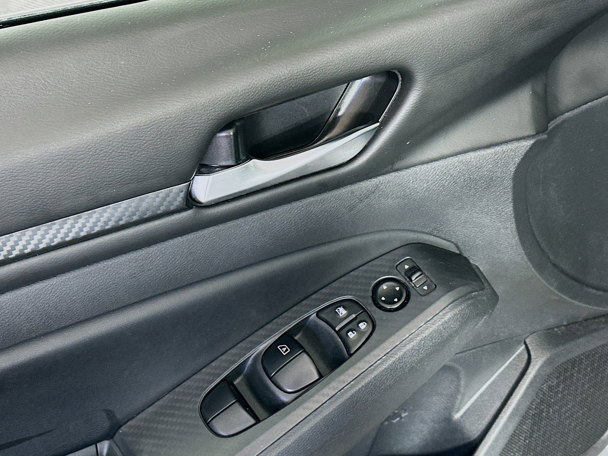 Used 2024 Nissan Altima 2.5 SV image 15