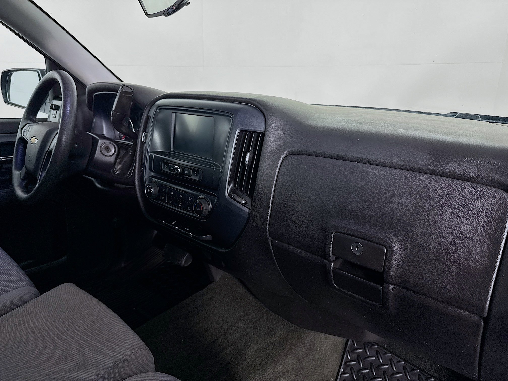 Used 2018 Chevrolet Silverado 1500 Custom w/ Custom Value Package RWD image 26