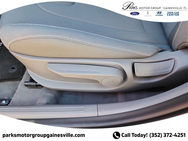 New 2025 Hyundai Elantra Sport image 14