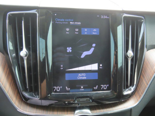 Used 2021 Volvo XC60 T5 Momentum w/ Advanced Package FWD image 29