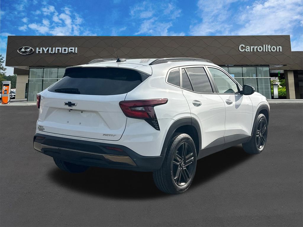 Used 2025 Chevrolet Trax ACTIV w/ Driver Confidence Package image 5