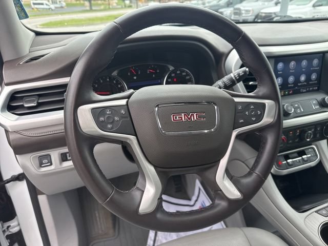 Used 2023 GMC Acadia SLT FWD image 16