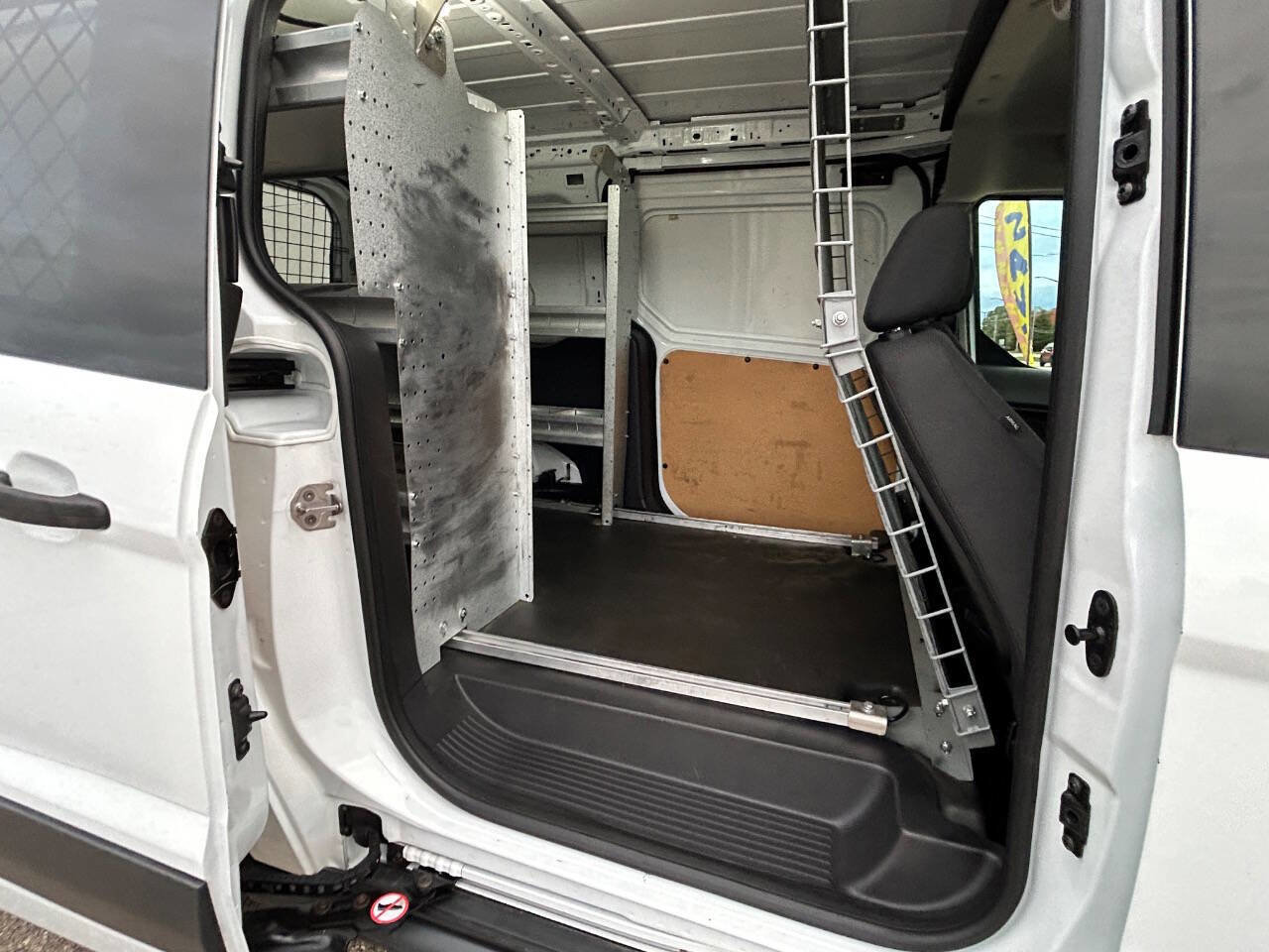 Used 2018 Ford Transit Connect XL image 38