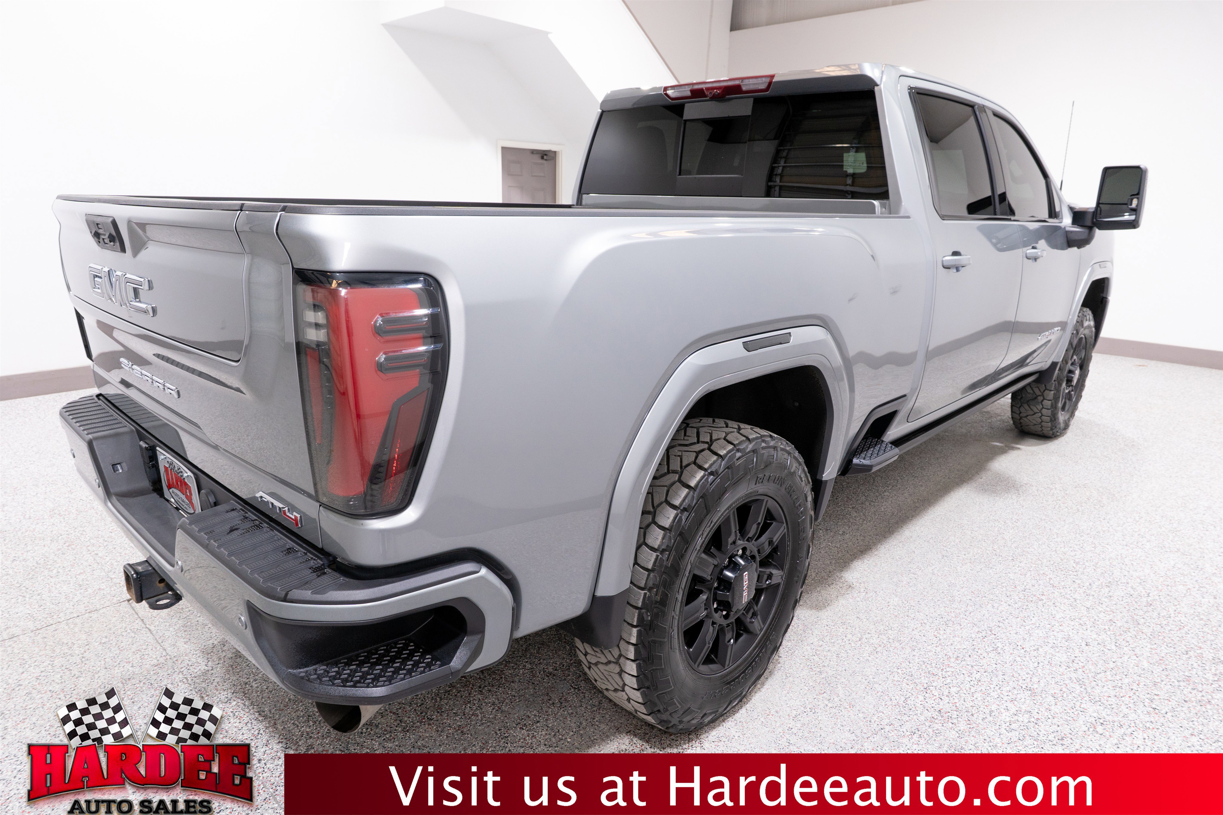 Used 2025 GMC Sierra 2500 AT4 w/ AT4 Premium Plus Package image 5