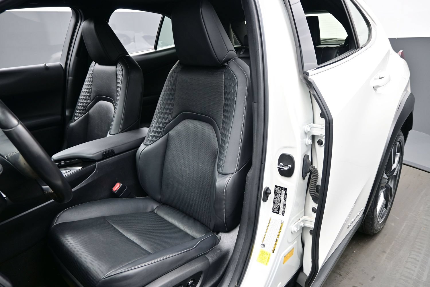 Used 2021 Lexus UX 250h w/ Premium Package AWD/4WD image 15