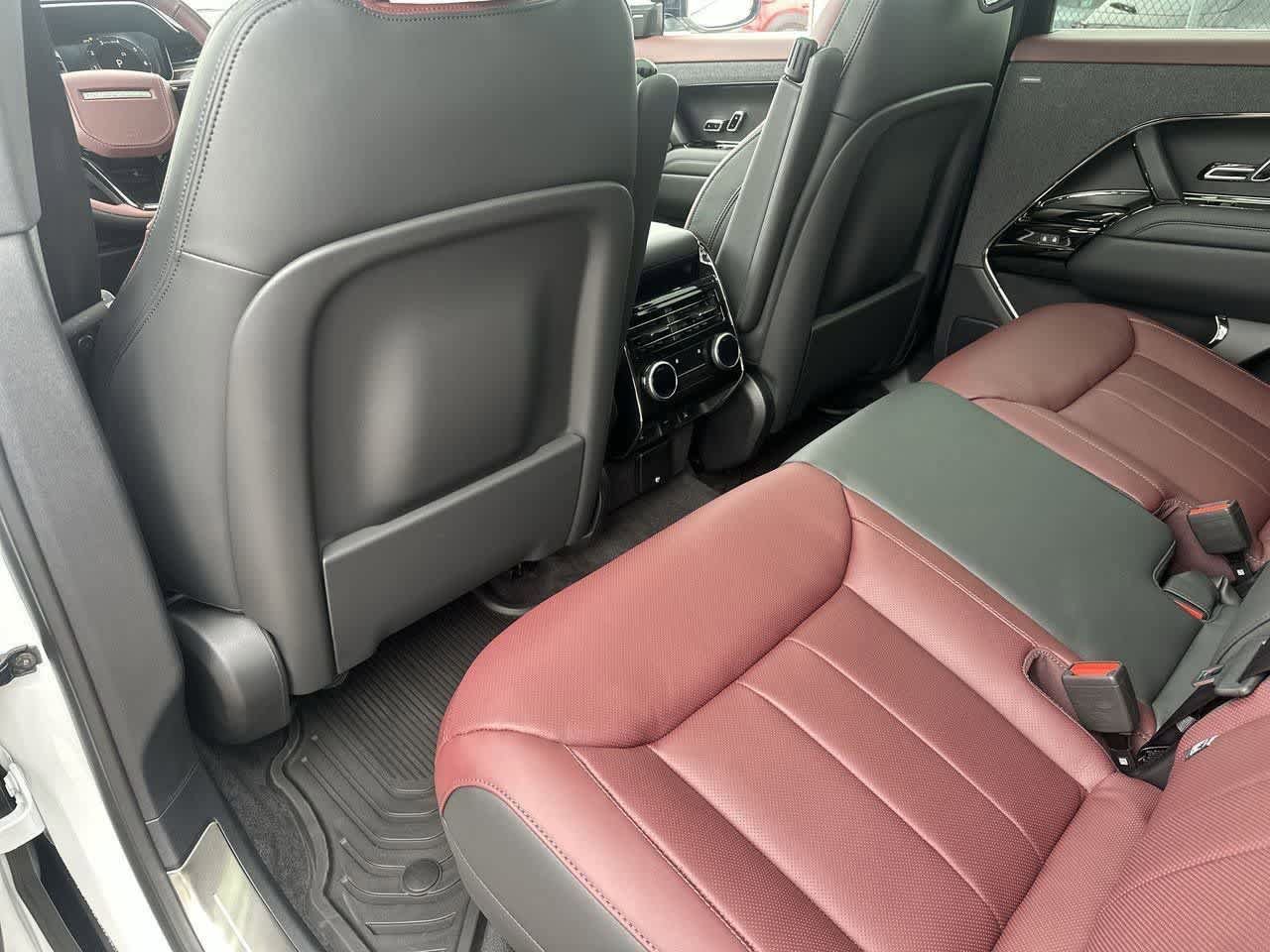 New 2026 Land Rover Range Rover Sport Dynamic SE AWD/4WD image 18