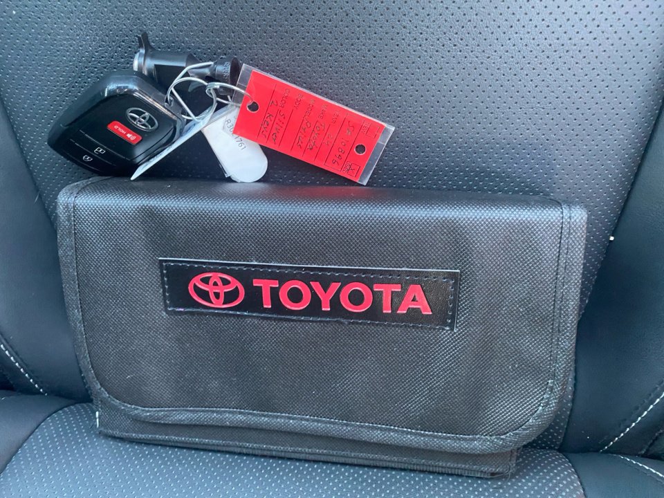 Used 2024 Toyota Prius XLE image 38