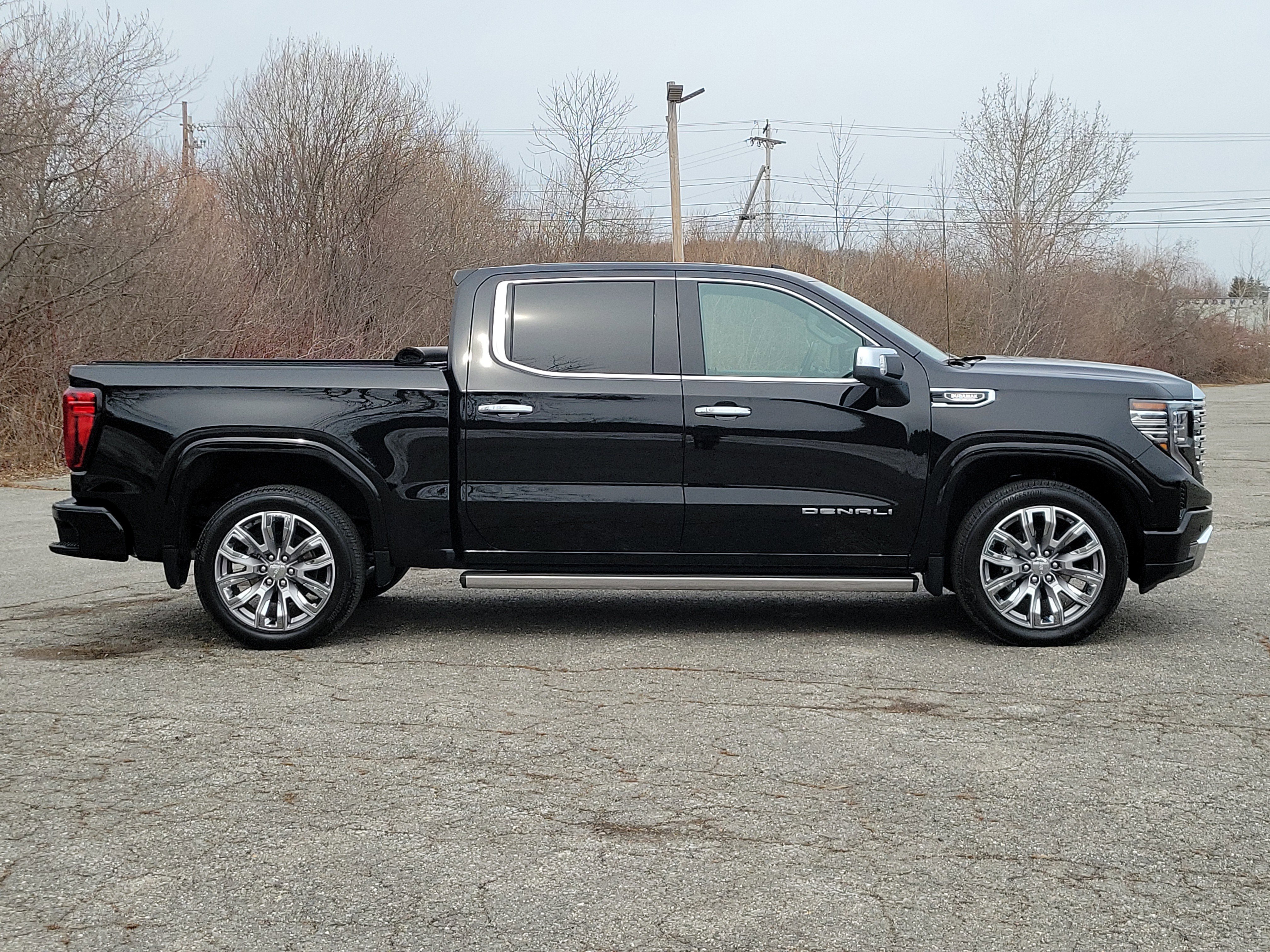 Certified 2025 GMC Sierra 1500 Denali image 4