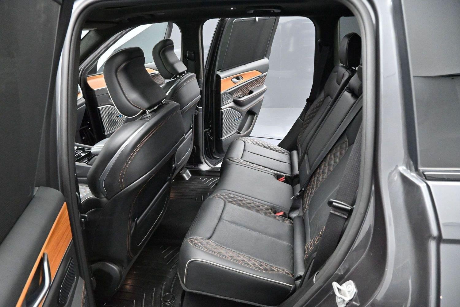 Used 2022 Jeep Grand Cherokee Summit AWD/4WD image 27