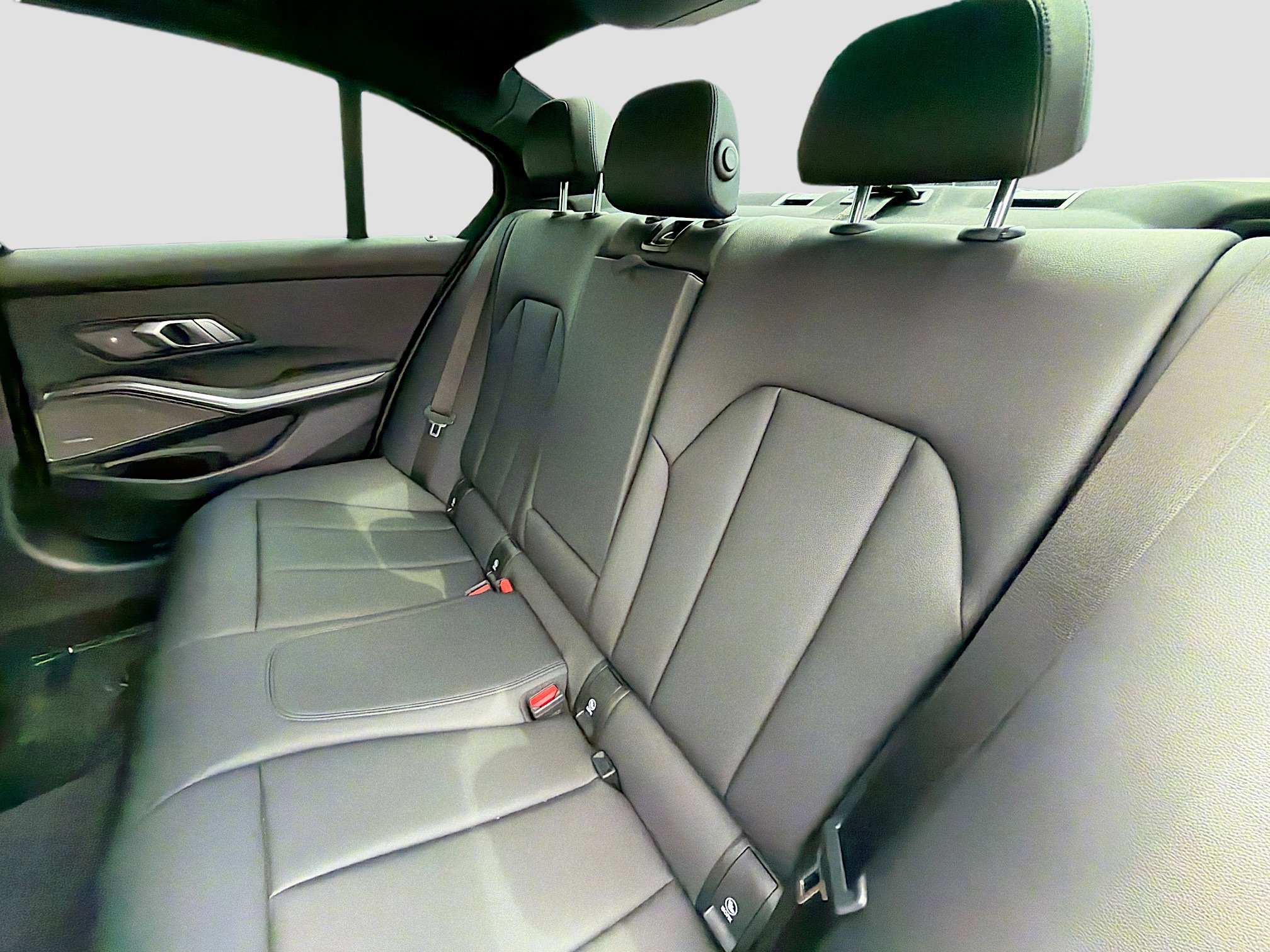 Used 2021 BMW 330i Sedan w/ M Sport Package RWD image 19
