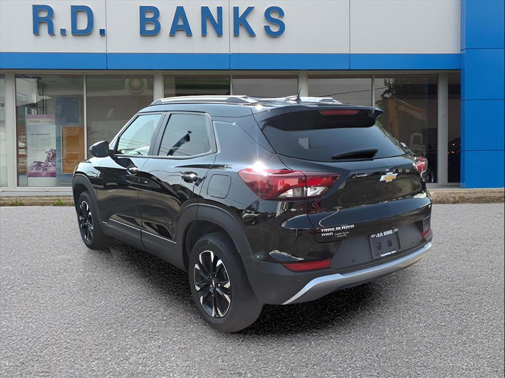 Used 2023 Chevrolet TrailBlazer LT w/ Convenience Package image 3