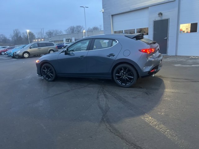 New 2026 MAZDA MAZDA3 Hatchback w/Premium Plus Pkg image 17