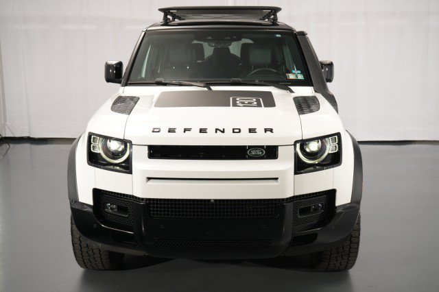 Used 2023 Land Rover Defender 130 X-Dynamic SE AWD/4WD image 5