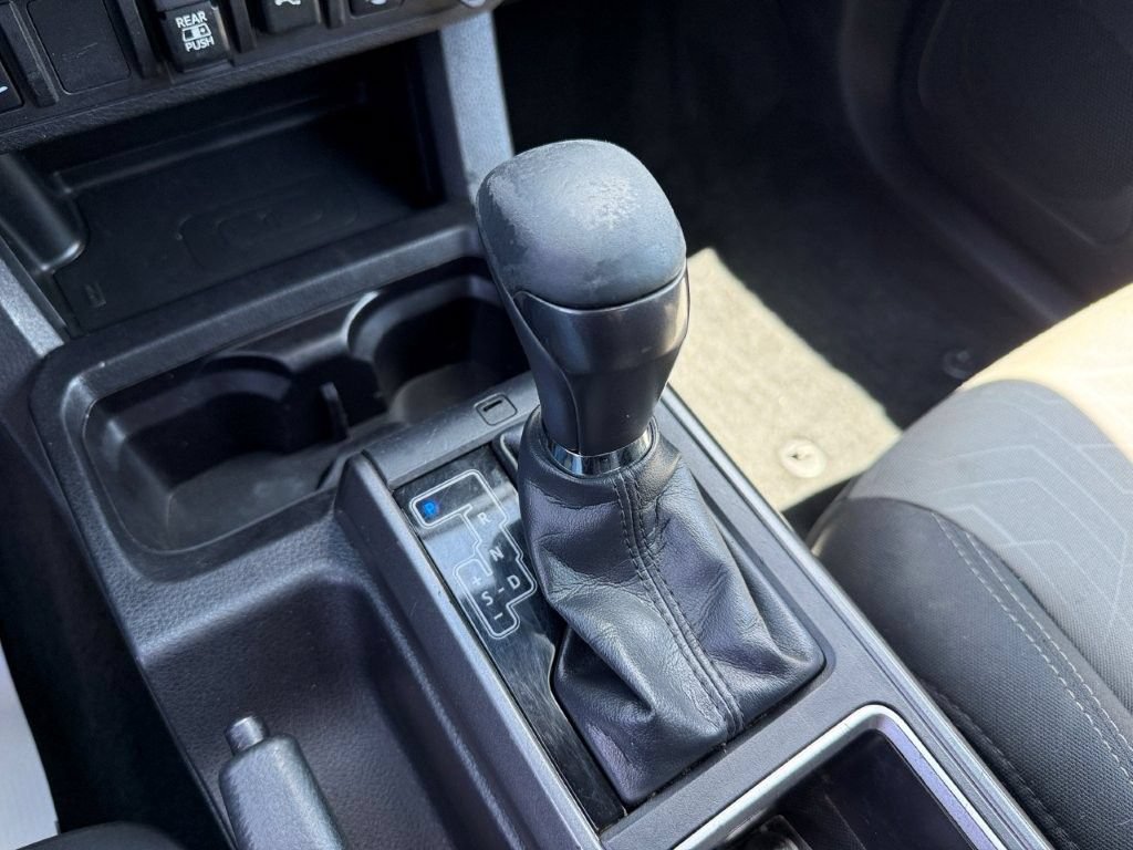 Used 2023 Toyota Tacoma TRD Off-Road AWD/4WD image 31