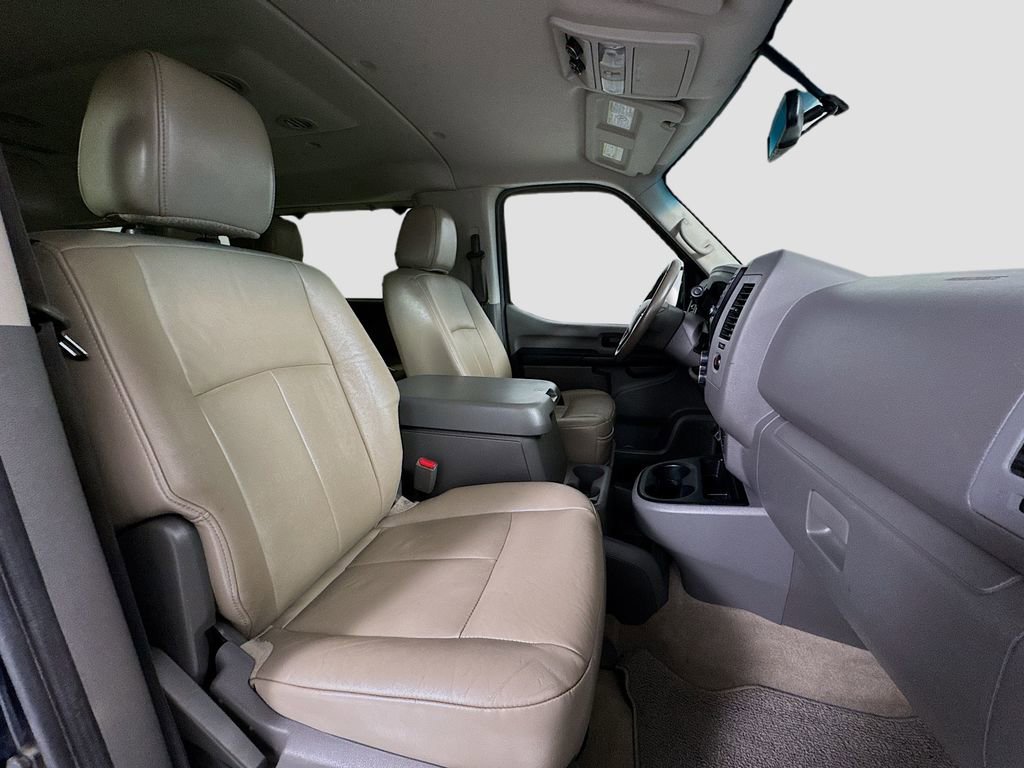 Used 2016 Nissan NV 3500 SL image 24