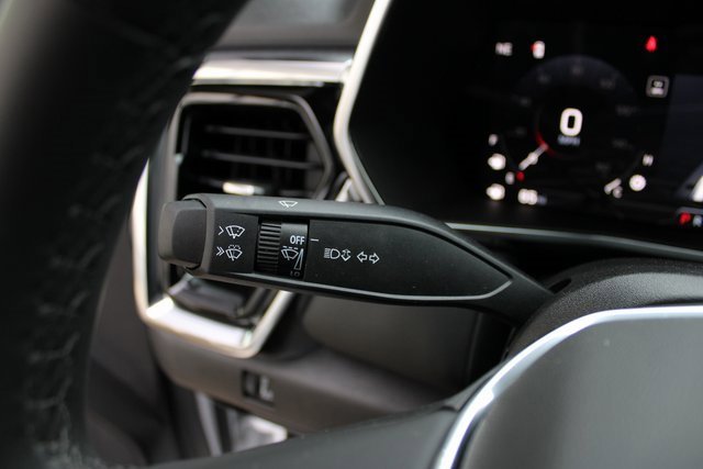 New 2025 GMC Canyon Elevation w/ Convenience Package image 17