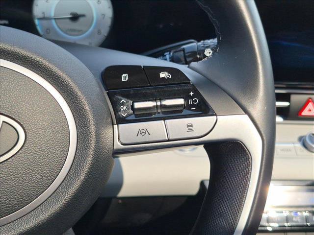 Used 2024 Hyundai Elantra Limited FWD image 13