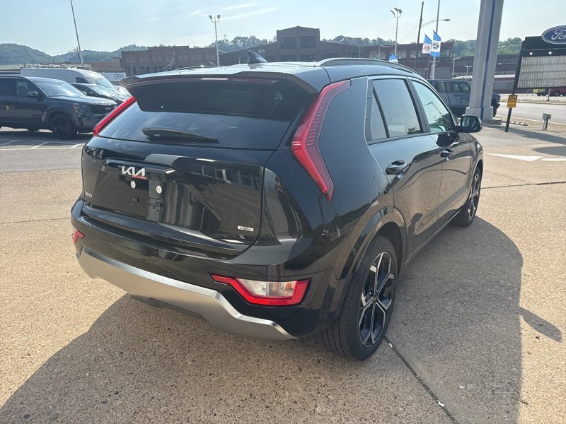 New 2025 Kia Niro EX Touring image 7