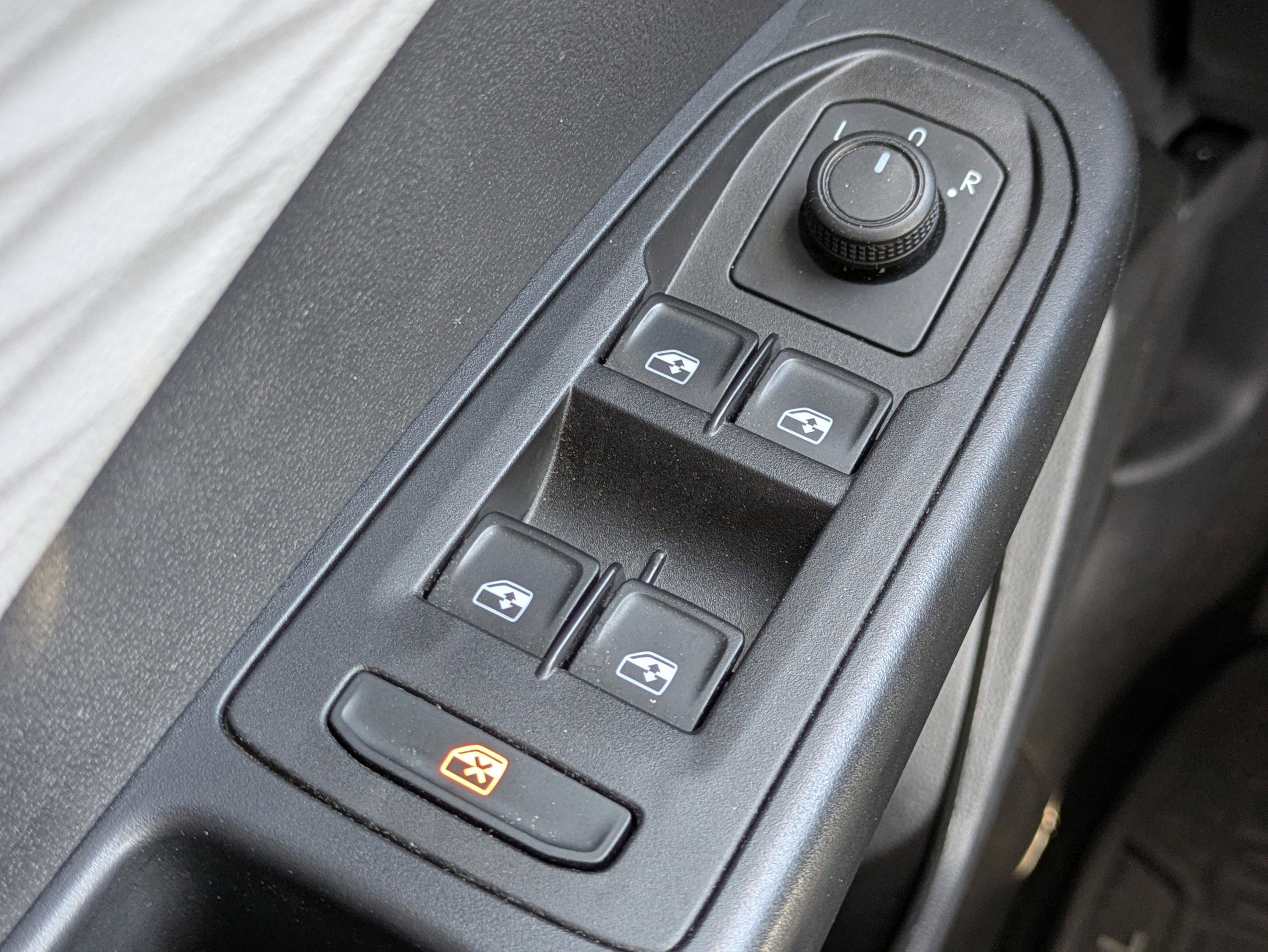 Used 2022 Volkswagen Taos S image 20