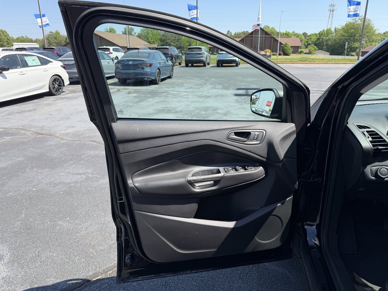 Used 2017 Ford Escape S FWD image 18