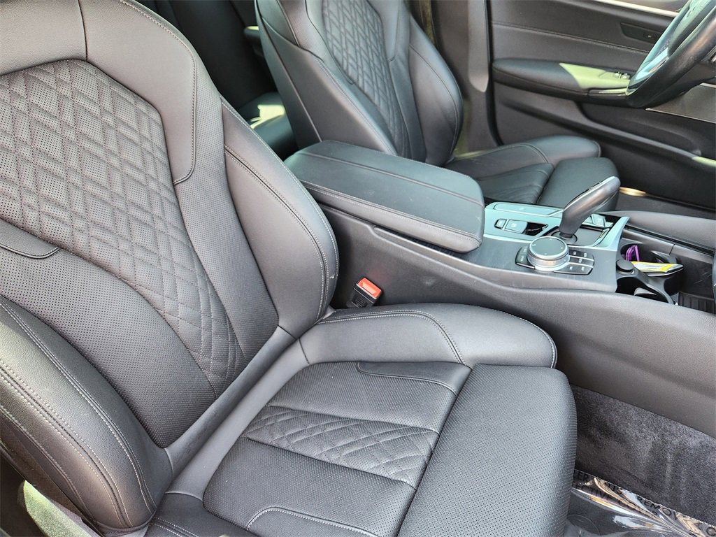 Used 2022 BMW 540i xDrive w/ Premium Package image 15