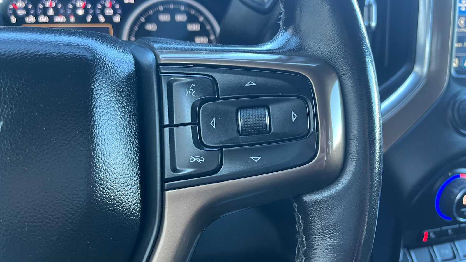 Used 2021 Chevrolet Silverado 1500 High Country AWD/4WD image 15