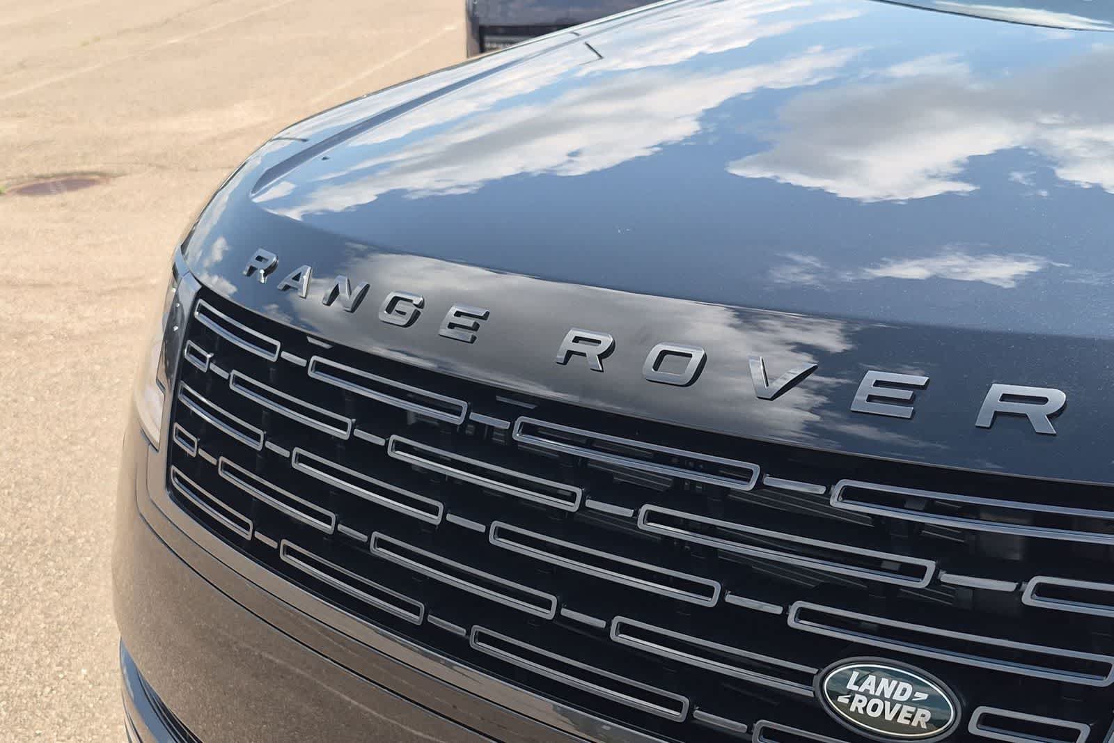 New 2026 Land Rover Range Rover Long Wheelbase SE AWD/4WD image 12