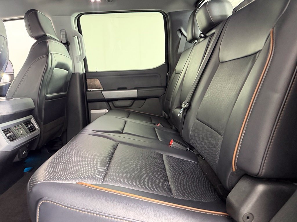 Used 2025 Ford F350 Lariat w/ Black Appearance Package AWD/4WD image 27