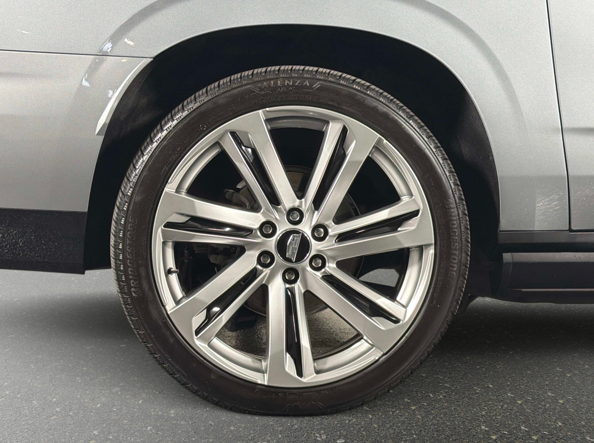 Used 2026 Cadillac Escalade ESV Platinum Sport AWD/4WD image 6