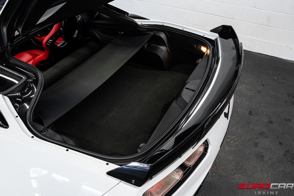 Used 2015 Chevrolet Corvette Z06 w/ 3LZ Preferred Equipment Group RWD image 20