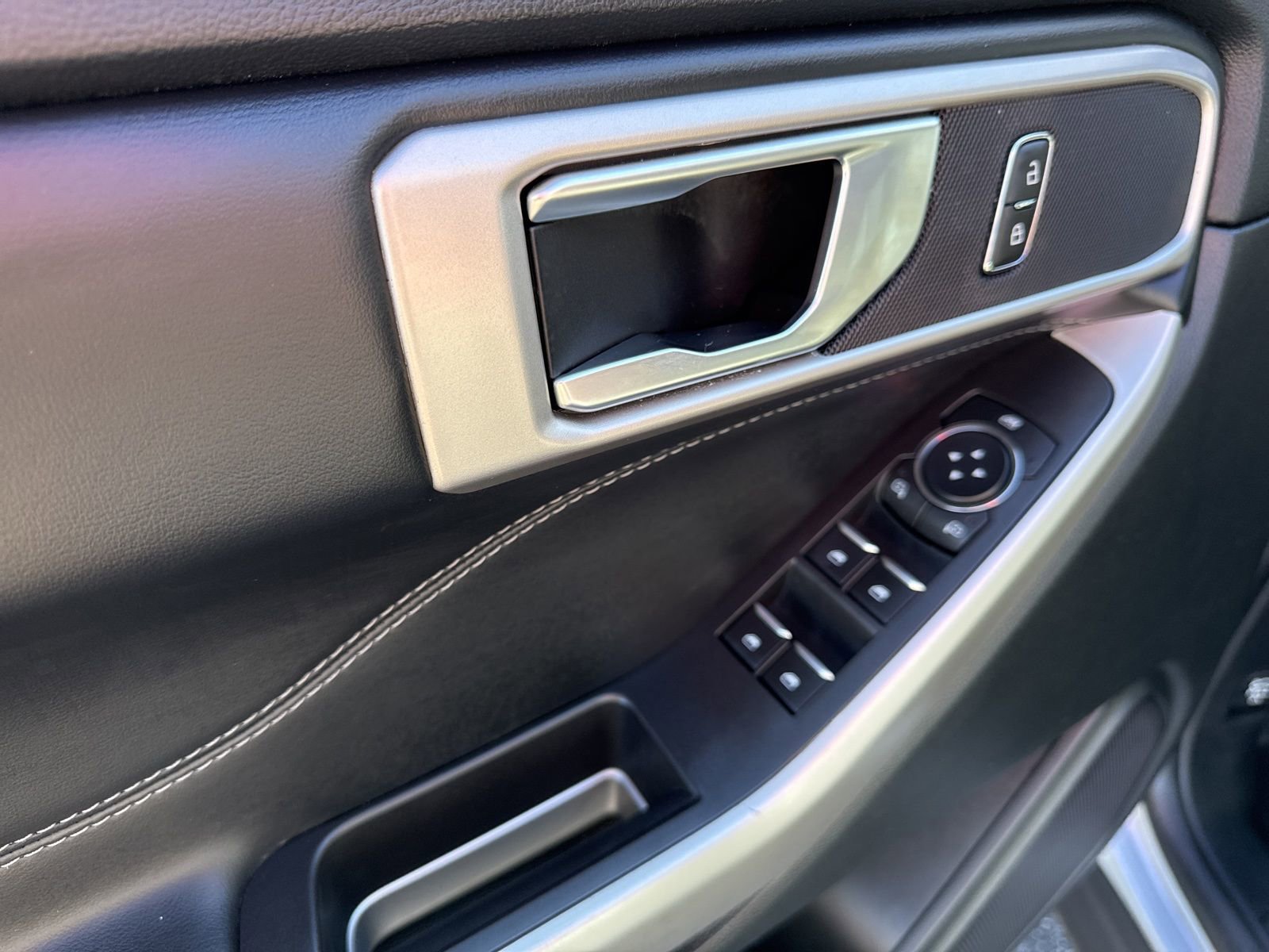 Used 2023 Ford Explorer XLT w/ Equipment Group 202A image 22