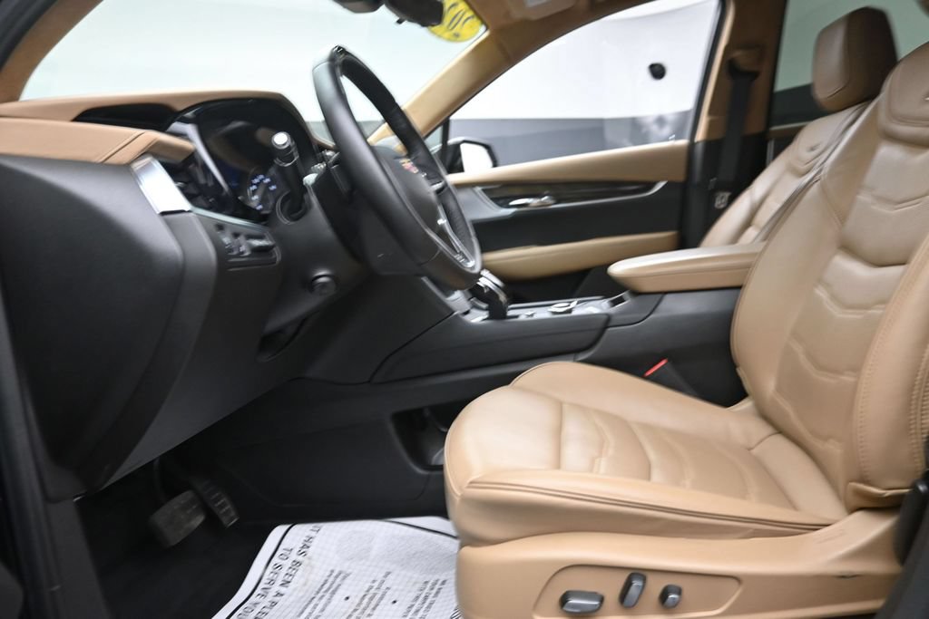 Used 2023 Cadillac XT6 Premium Luxury w/ Platinum Package AWD/4WD image 19