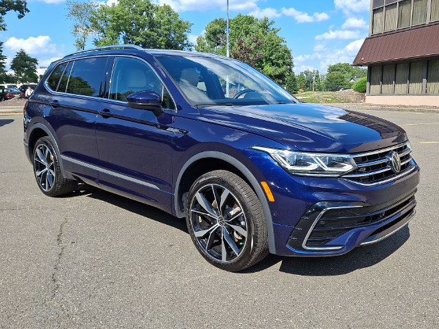 Certified 2024 Volkswagen Tiguan SEL R-Line