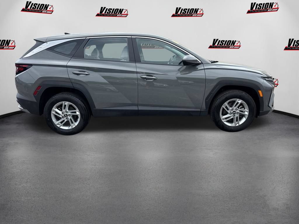 Used 2026 Hyundai Tucson SE AWD/4WD image 4