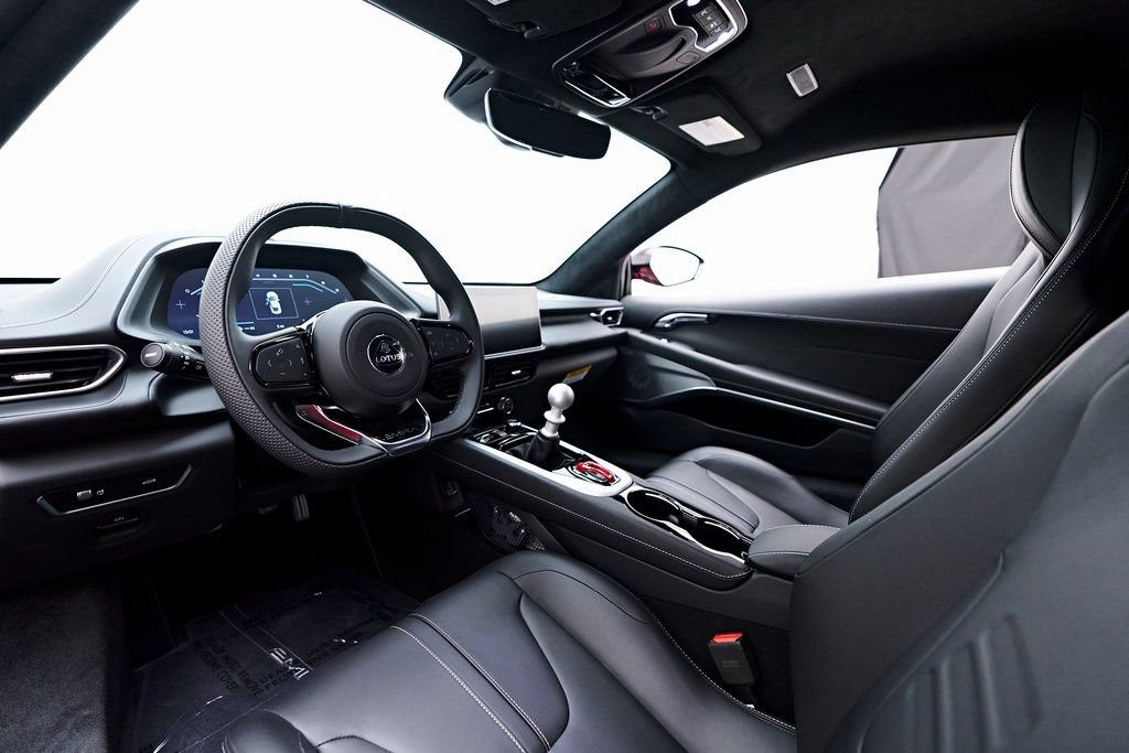 Used 2025 Lotus Emira RWD image 3