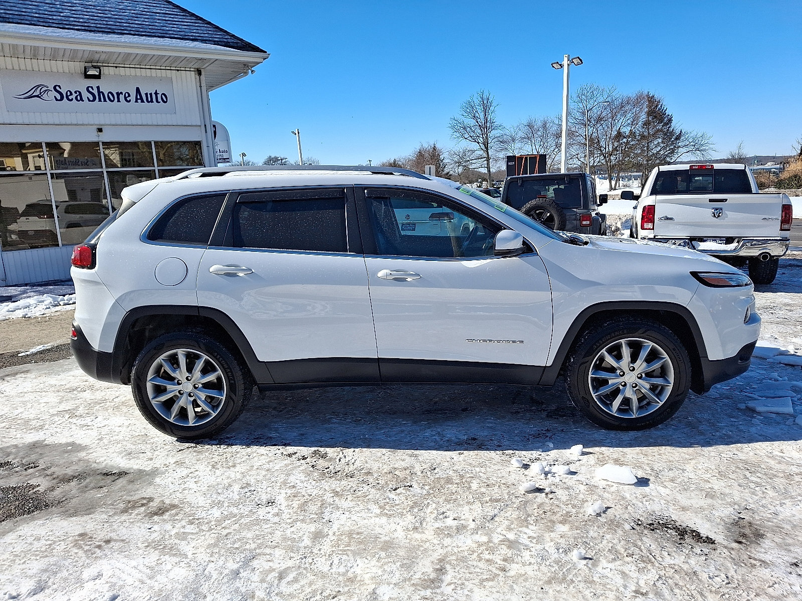 Used 2018 Jeep Cherokee Limited AWD/4WD image 7