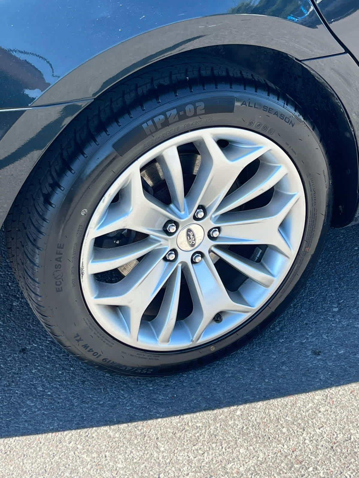 Used 2015 Ford Taurus Limited FWD image 12