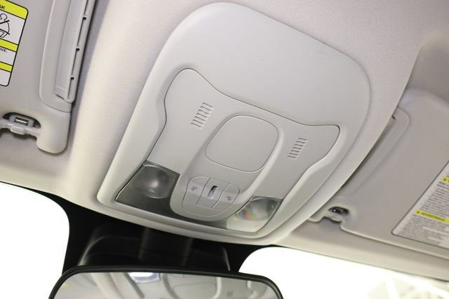 Used 2018 Jeep Renegade Latitude image 26